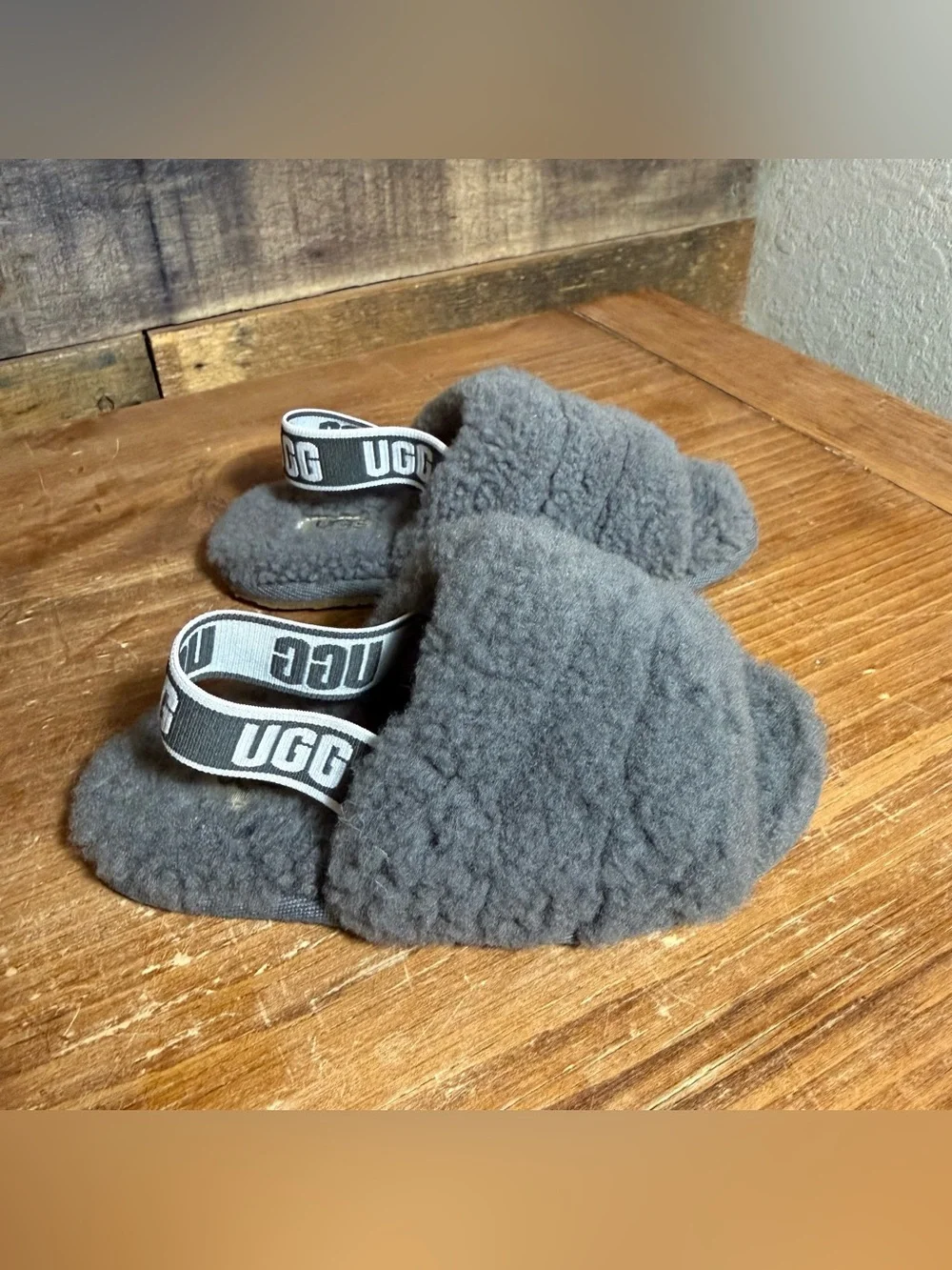 UGG Kids' Fluff Yeah Slide Slipper, Charcoal, 9 M US Toddler